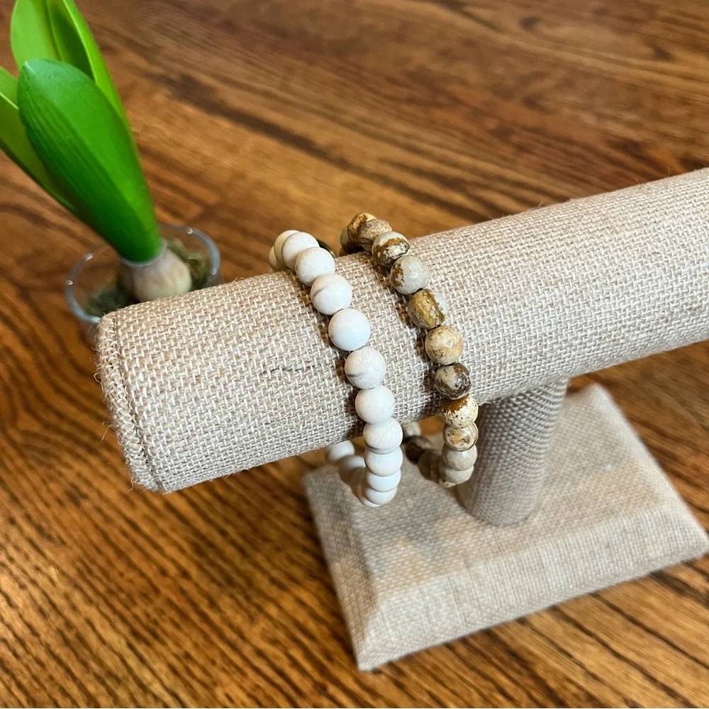 Lucy’s Inspired Beaded Stretch Bracelet Set - Picture 4 of 7